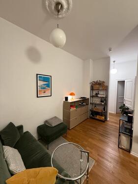 Foto - Luxuriöse 2-Zi.-Altbauwhng +grosse Terrasse zur Untermiete