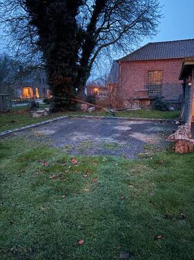 Foto - PKW-Stellplätze im Hinterhof zu vermieten