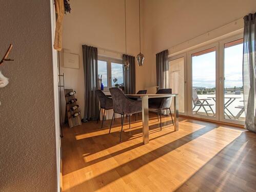 Foto - Neuwertige 3-Zimmer-Wohnung mit Balkon, Einbauküche & zwei Stellplätzen in Lappersdorf-Kareth