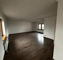 90qm Wohnung Garten und Keller - 1.500,00 EUR Kaltmiete, ca.  90,00 m² in Waakirchen (PLZ: 83666)