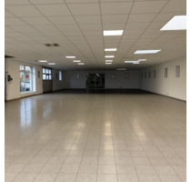 Repräsentative Gewerbefläche in Toplage 420 m² + 15 Stellplätze - Schramberg