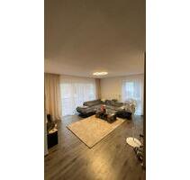 Moderne 3-Zi.-EG-Wohnung mit Terrasse - Bad neu - 2 Stellplätze - Hammelburg