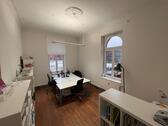 Foto - Heller Büroraum mit Altbau-Charme