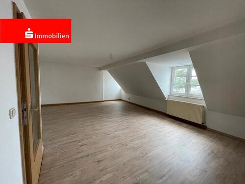 Foto - Schicke Dachgeschoßwohnung - 2 Etagen mit Einbauküche