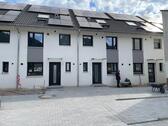 Foto - Modernes Neubau-Reihenmittelhaus in zentraler Lage