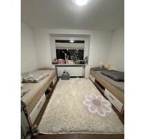 Möbliertes Zimmer für 2 Personen im WG ab 01.06 – - Norderstedt Garstedt