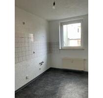 2-Raum-Wohnung mit eigener Sitzecke im Hof - Crimmitschau