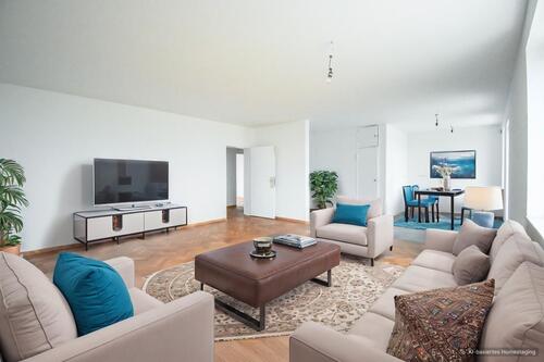 Foto - Großzügige renovierte 3-Zimmer-Wohnung mit Balkon