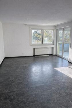 Foto - Helle 3,5-Zimmer Wohnung inkl. Tiefgaragenstellplatz und Balkon