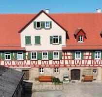 Großzügige 4 Zimmer 104qm in Fachwerkhaus, Garage, Garten, EBK - Schwäbisch Hall