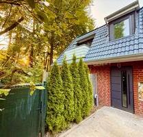 4 - Zimmer Dachgeschoss-Maisonette (EBK, FBH, Balkon) - Hamburg Harburg