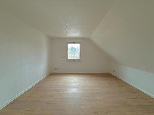 Foto - 3 Zimmer Dachgeschoßwohnung zur Miete in Karlsruhe