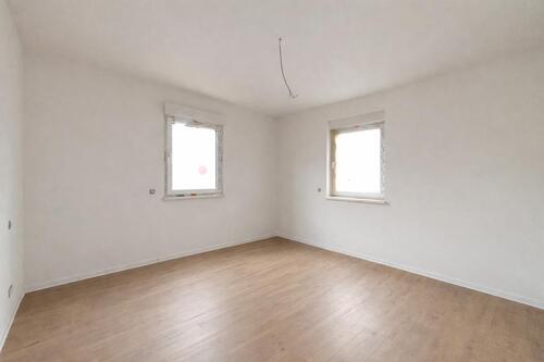 Foto - Sanierter Altbau trifft Moderne: 3-Zimmer-EG mit Wärmepumpe 