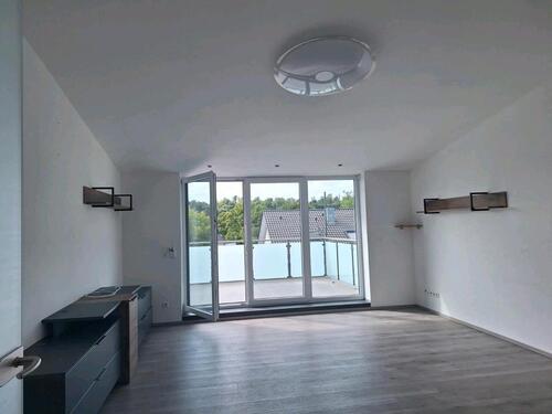 Foto - Helle 4 Zimmer Mietwohnung - 1.450,00&nbsp;EUR Kaltmiete, ca.&nbsp; 105,00&nbsp;m&sup2;