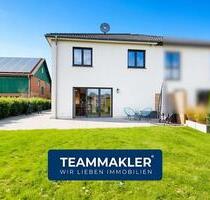 NEUWERTIG & ENERGIEEFFIZIENT: Stadtvilla mit Stil, Platz & grünem Ausblick! - Bönningstedt