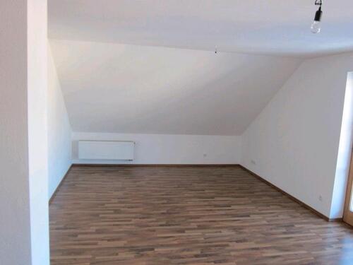 Foto - 2.5 Zimmer Dachgeschoßwohnung in Taufkirchen (Vils)