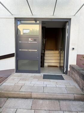 Foto - Schöne, möblierte 2,5Z Wohnung in ruhiger und gehobener Feldrand-Wohnlage! LD