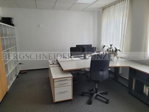 Foto - MÖBLIERTES BÜRO IN GEPFLEGTER BÜROGEMEINSCHAFT – SCHLOSS NEUHAUS