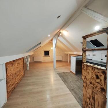 Foto - Ein Zimmer Apartment im DG zu vermieten