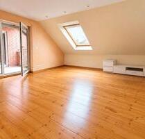 Euskirchen - Helle 3-Zimmer-- Dachgeschoss-Wohnung mit Balkon