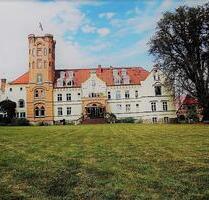 exclusive 2-Zimmer Wohnung mit traumhaftem Weitblick im Schloss Lelkendorf zur Miete - Jördenstorf