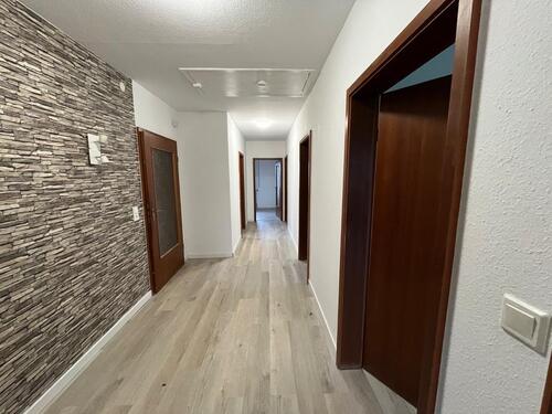 Foto - Renoviert & Modernisiert 85 m² 4 Zimmer, EBK, Garten & Außenkamin