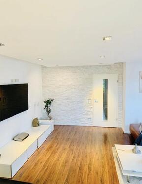 Foto - frisch renovierte, teilmöblierte helle 4-Zimmer Wohnung