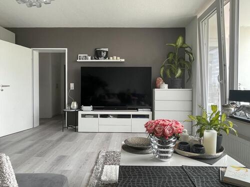 Foto - Nur die Sonne wohnt über Ihnen! Schöne Wohnung mit Balkon & EBK