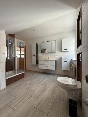 Foto - Modernes WG-Zimmer in frisch sanierter Wohnung – Top Lage