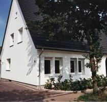 Schöne Wohnung im EG mit eigenem Hauseingang, neu renoviert - Meppen