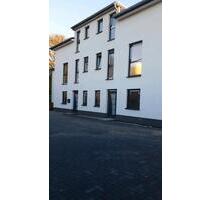 Vermietung - 1.500,00&nbsp;EUR Kaltmiete, ca.&nbsp; 200,00&nbsp;m&sup2; in Lehrte (PLZ: 31275)