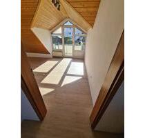 2-Zi.-DG-Wohnung mit Balkon + Stellplatz in Göppingen-Faurnd