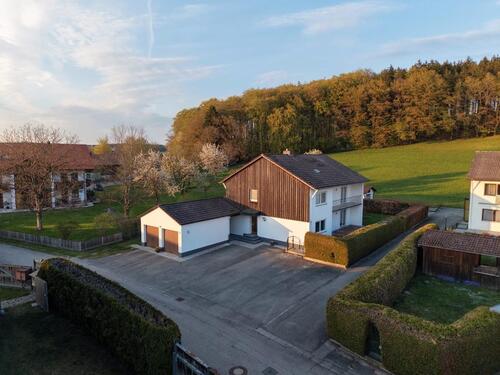 Foto - ZWEIFAMILIENHAUS, unverbaubare Ortsrandlage Ohne Makler