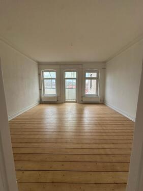 Foto - Großzügige Altbauwohnung mit Balkon