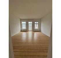 Großzügige Altbauwohnung mit Balkon - Flensburg
