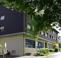 Zentral in Ründeroth - 1.100,00 EUR Kaltmiete, ca.  112,00 m² in Engelskirchen (PLZ: 51766)