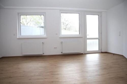 Foto - Große 2,5-Zimmer-Souterrain-Wohnung