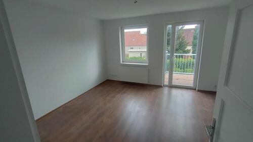 Foto - Helle drei-Zimmer Wohnung mit Balkon und Garten