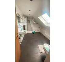 Dachgeschoss Wohnung - 550,00&nbsp;EUR Kaltmiete, ca.&nbsp; 52,00&nbsp;m&sup2; in Wuppertal (PLZ: 42277) Gemarkung Langerfeld