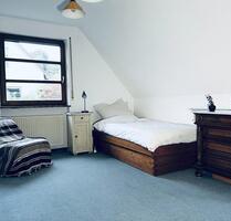 möbliertes Zimmer f.Berufspendlerin Praktikum Referendariat OTH - Amberg