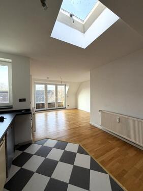 Foto - Eimsbüttel *von privat* sonnige 2-Zimmer-Dachgeschosswohnung