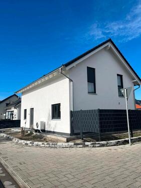 Foto - Einfamilienhaus in Neubaugebiet, Bj. 2018 von Privat!