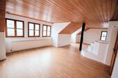 Foto - Großzügige und helle 3,5 Zimmer Wohnung mit Einbauküche & Balkon
