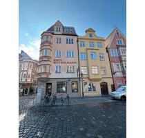 Charmante Dachgeschosswohnung in Bestlage – Augsburg Rathausplatz