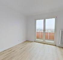 Modernisierte 2-Zimmer-Wohnung mit BALKON und EBK im Herzen von Spandau - Berlin