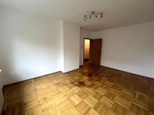 Foto - Geräumiges WG-Zimmer in 3er-WG - 440,00 EUR Kaltmiete,