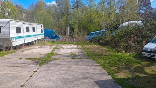 Foto - Stellplatz für Auto Transporter Wohnmobil Trailer etc