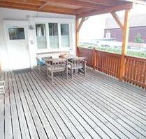 Große Etagenwohnung mit eigenem Eingang, Kaminofen, EBK, Dachterrasse und kleinem Garten in der Innenstadt - Northeim