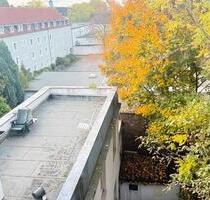 Duisburg Neudorf schöne Helle Dachgeschoss Wohnung zu Vermieten