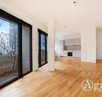 Großzügig geschnittene 2 Zimmer Wohnung mit ca. 78m², EBK und Balkon in Berlin-Mitte!